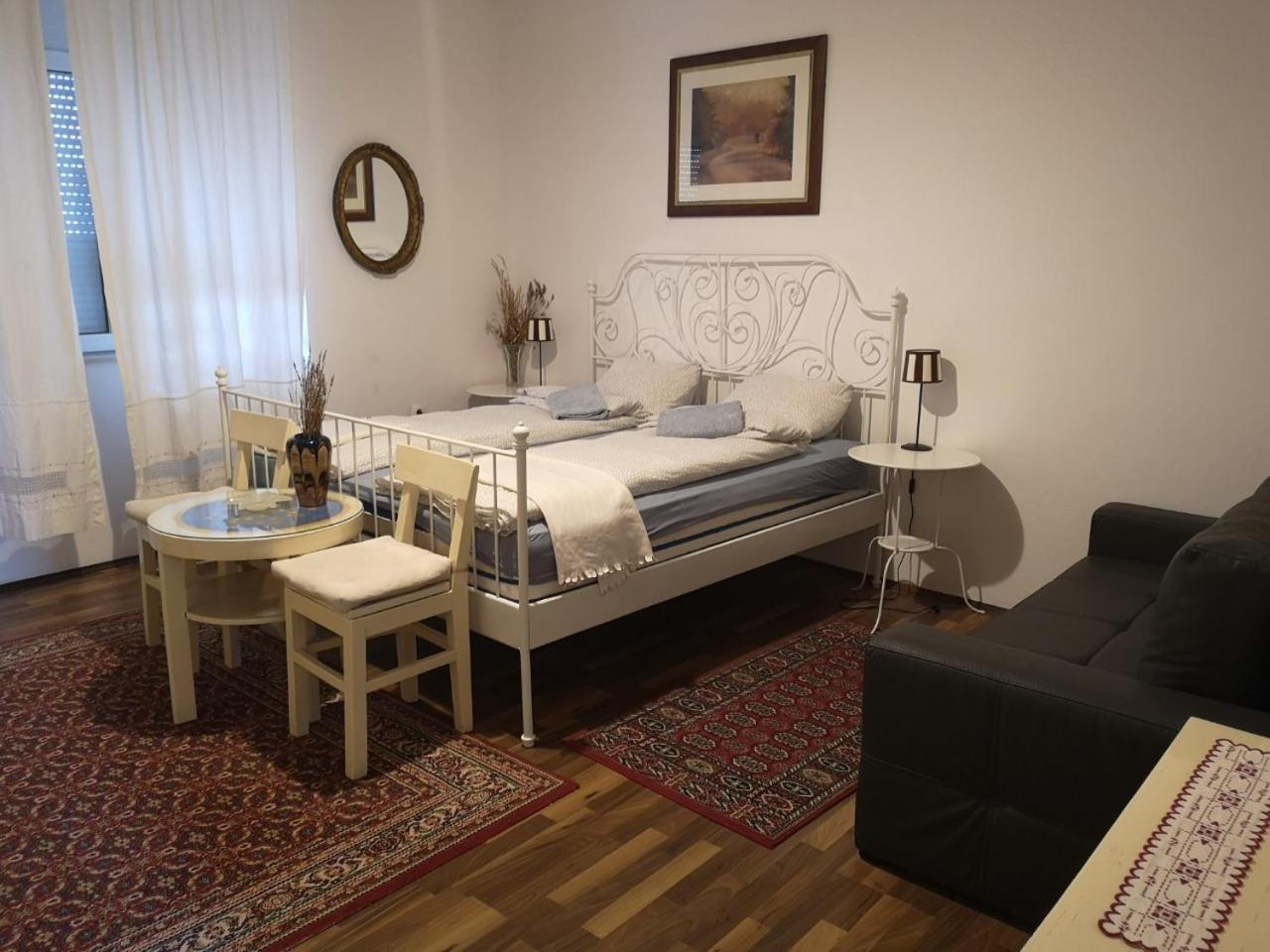 Apartments & Rooms Little Rock Мостар Экстерьер фото